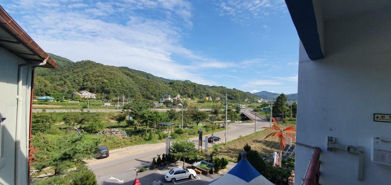 Gangchon Beautiful Pension Chuncheon Exterior foto
